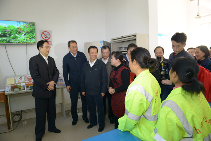 全国总工会慰问团一行到我市开展送温暖慰问活动